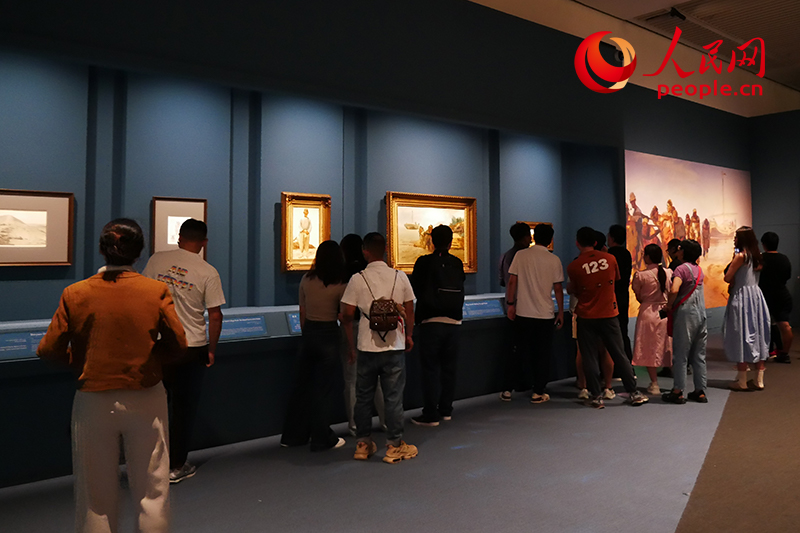 观众在国博参观列宾艺术特展。人民网记者 韦衍行摄