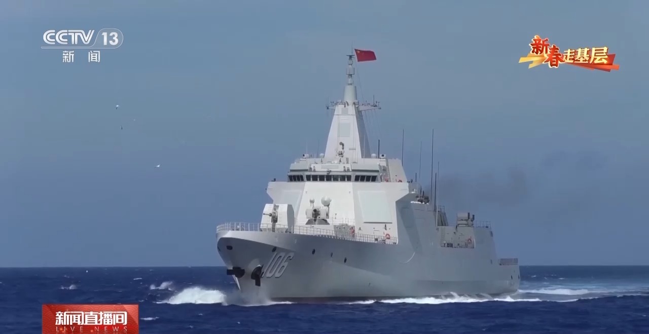 在另一艘万吨大驱延安舰的导弹控制室里,精准下达发射指挥口令的霍